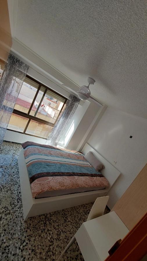 Central Accommodation Alicante Eksteriør bilde