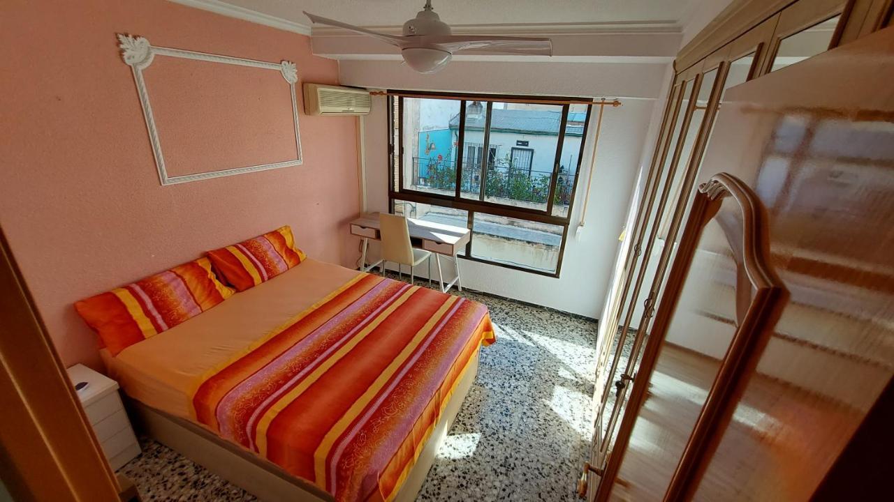 Central Accommodation Alicante Eksteriør bilde